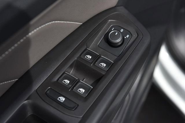 Used 2023 Volkswagen Atlas Cross Sport SE w/ Black Wheel Package image 8