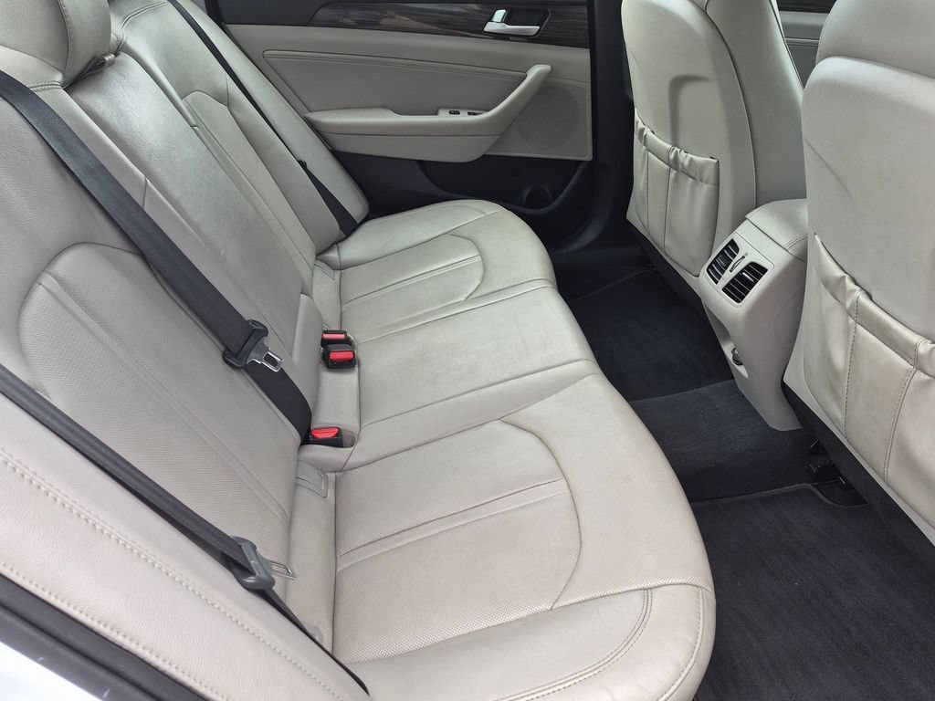 Used 2015 Hyundai Sonata Limited w/ Option Group 06 FWD image 29