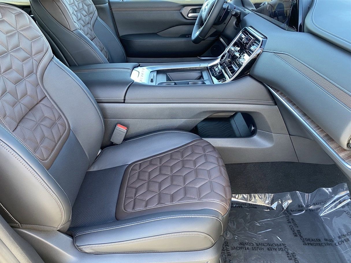 New 2026 Nissan Armada Platinum image 9