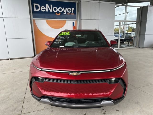 New 2026 Chevrolet Equinox EV LT w/ Convenience Package II AWD/4WD image 2