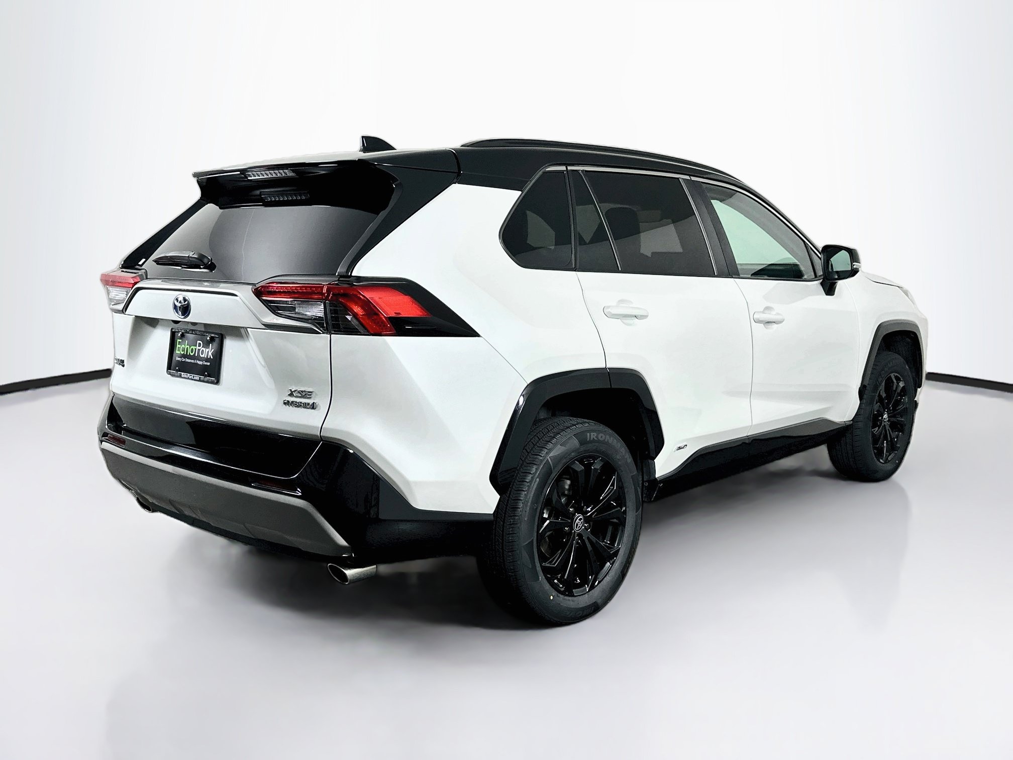 Used 2023 Toyota RAV4 XSE w/ XSE Grade Weather Package AWD/4WD image 9
