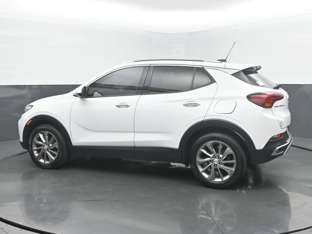Used 2021 Buick Encore GX Essence w/ Experience Buick Package FWD image 3