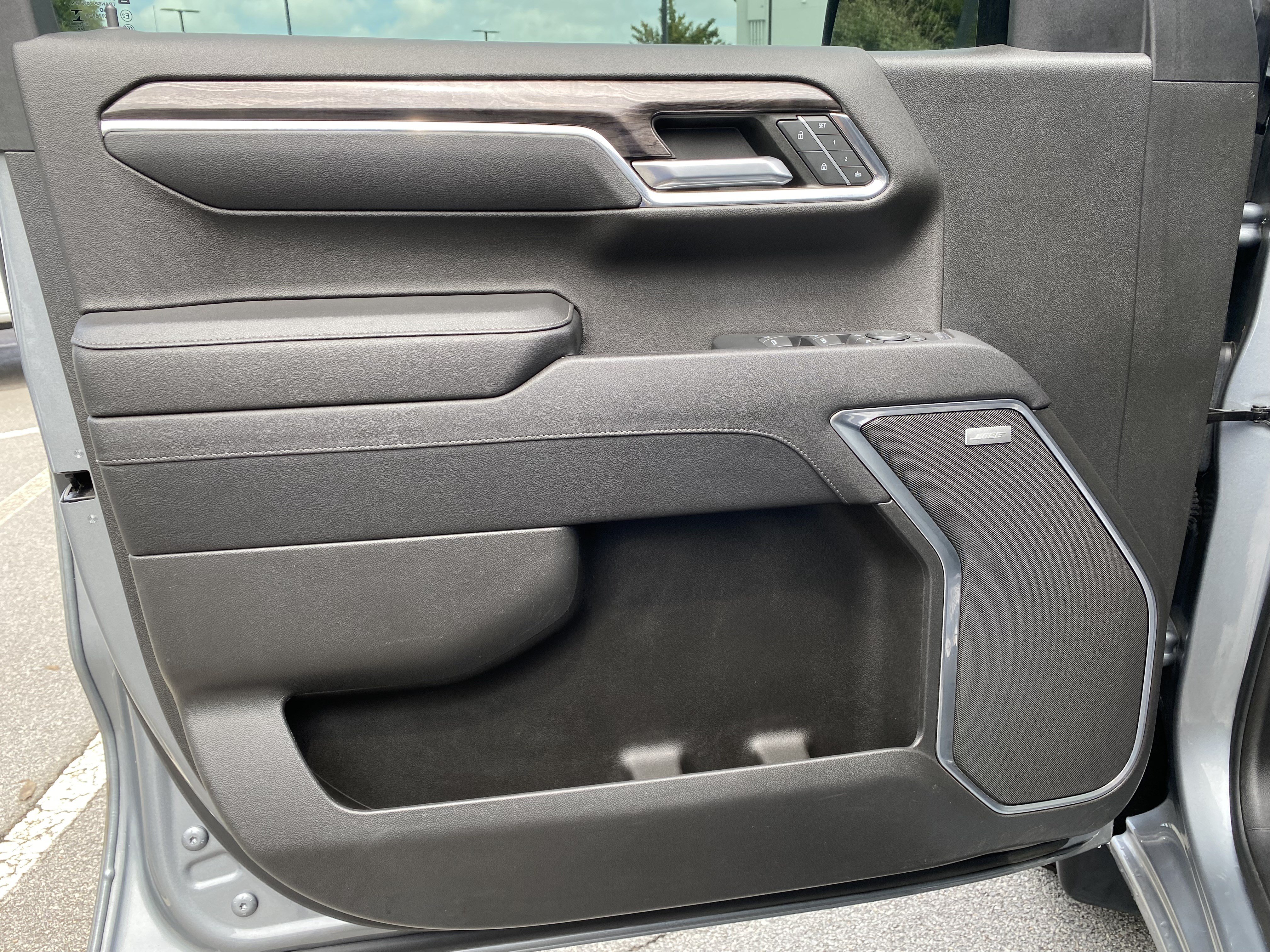 Used 2023 Chevrolet Silverado 1500 LTZ RWD image 15
