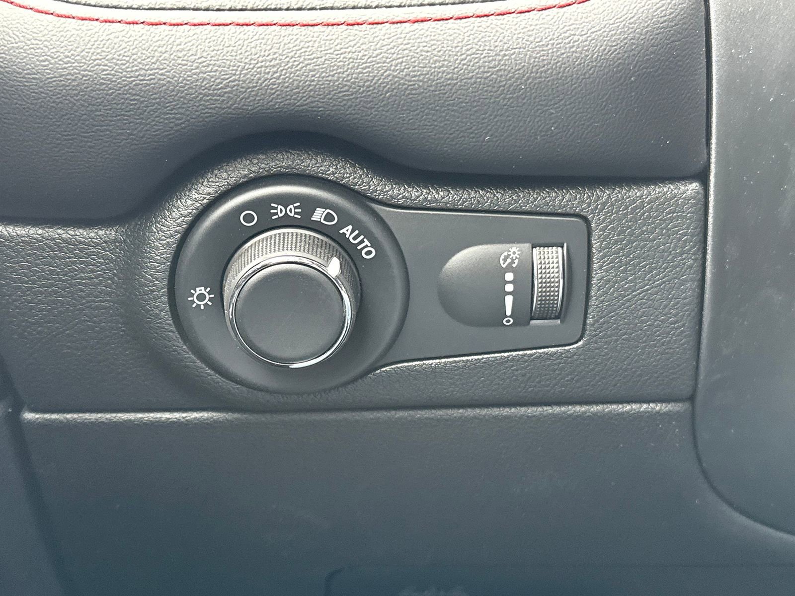 Used 2026 Dodge Durango GT image 30