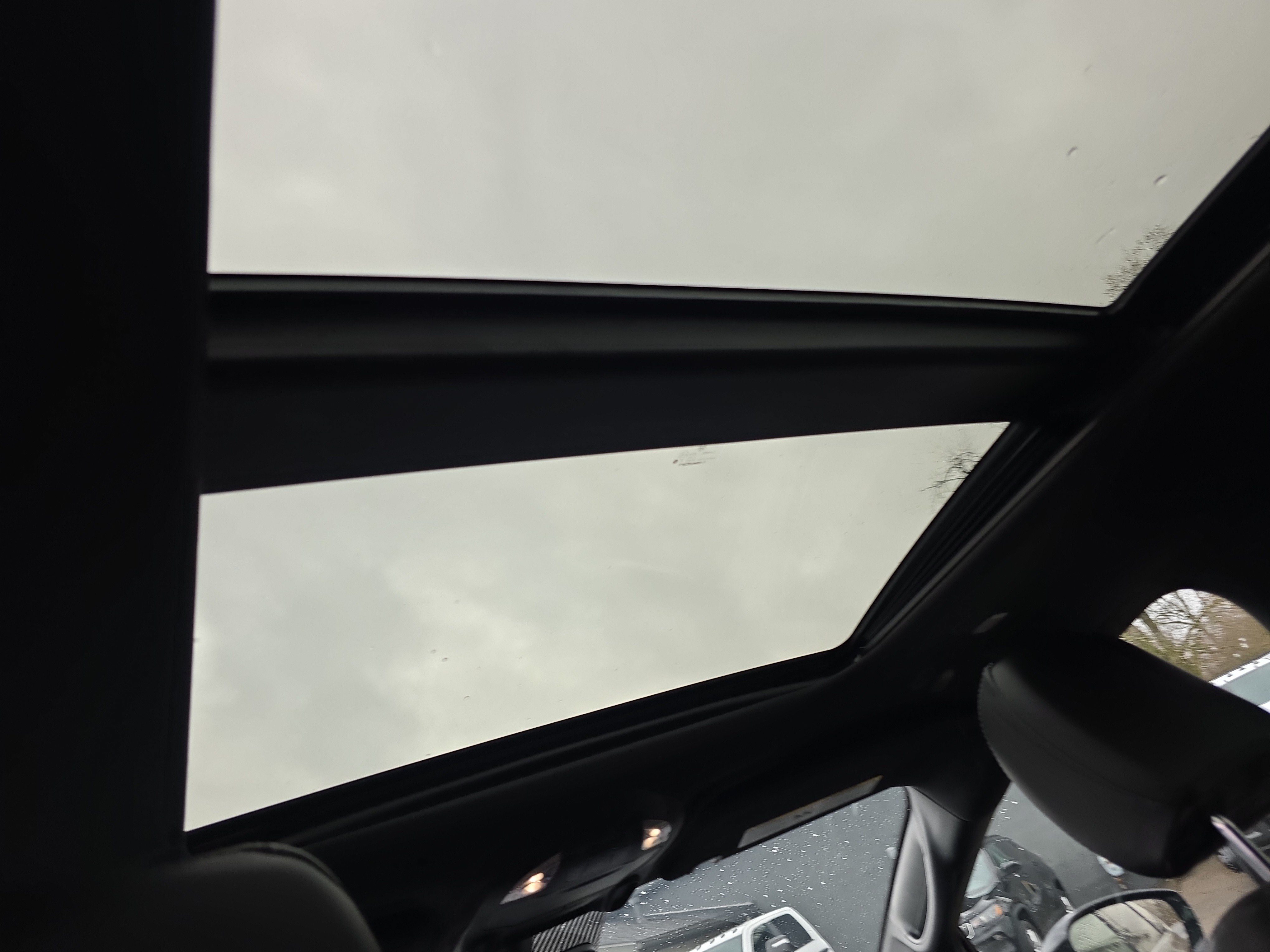New 2026 Chrysler Pacifica Select AWD/4WD image 16