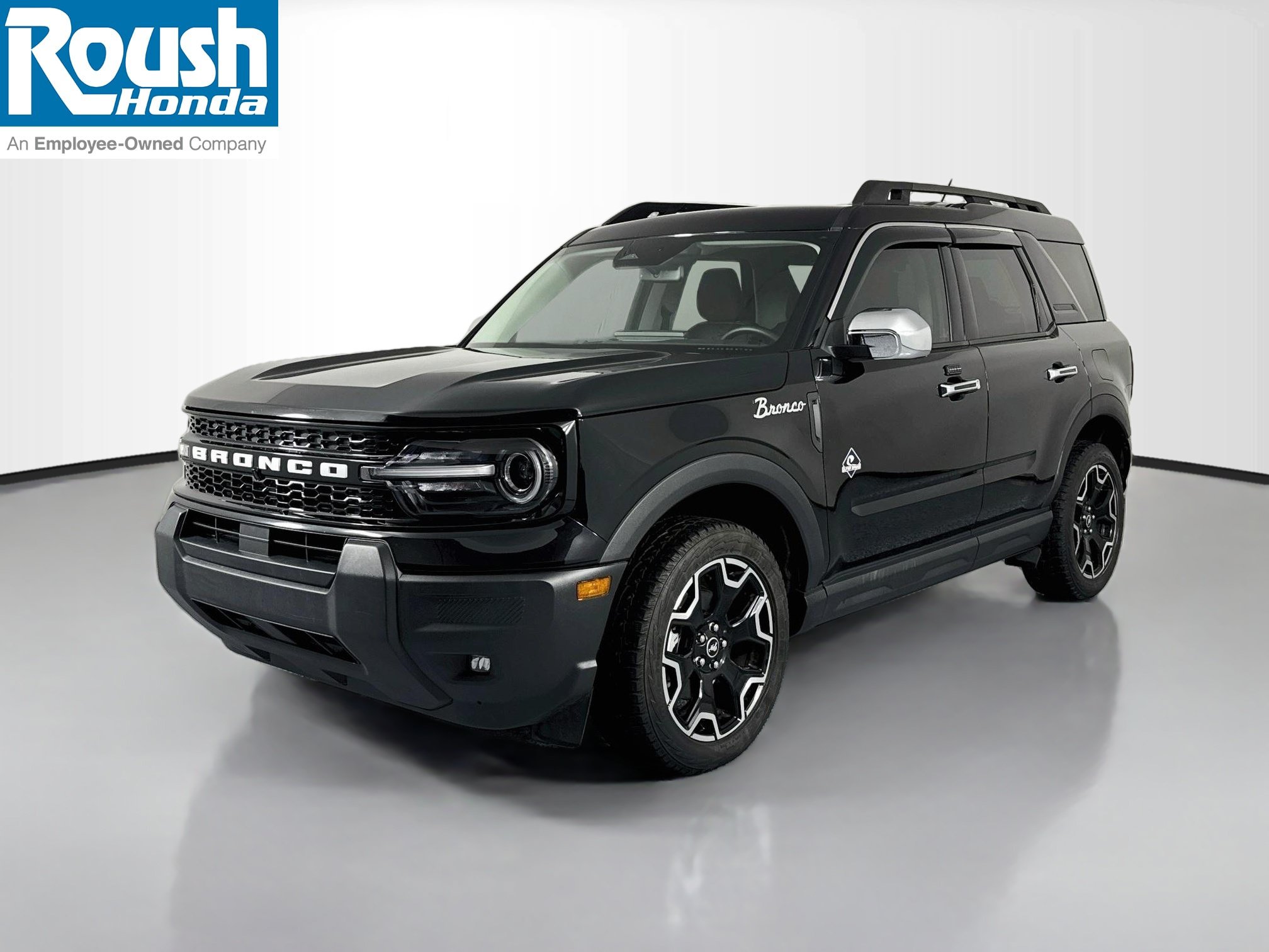 Used 2025 Ford Bronco Sport Outer Banks AWD/4WD image 1