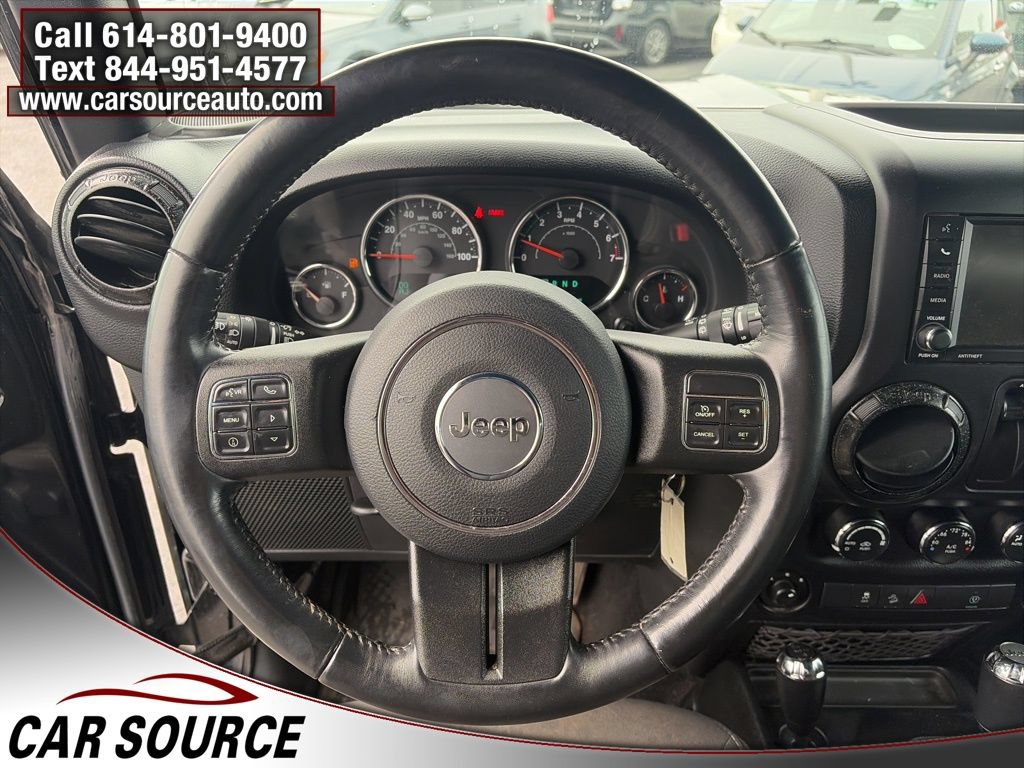 Used 2018 Jeep Wrangler Sahara w/ Connectivity Group image 13