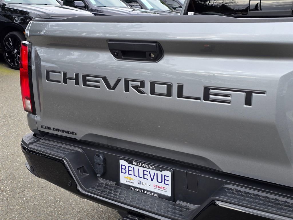 Used 2025 Chevrolet Colorado Z71 w/ Technology Package image 16
