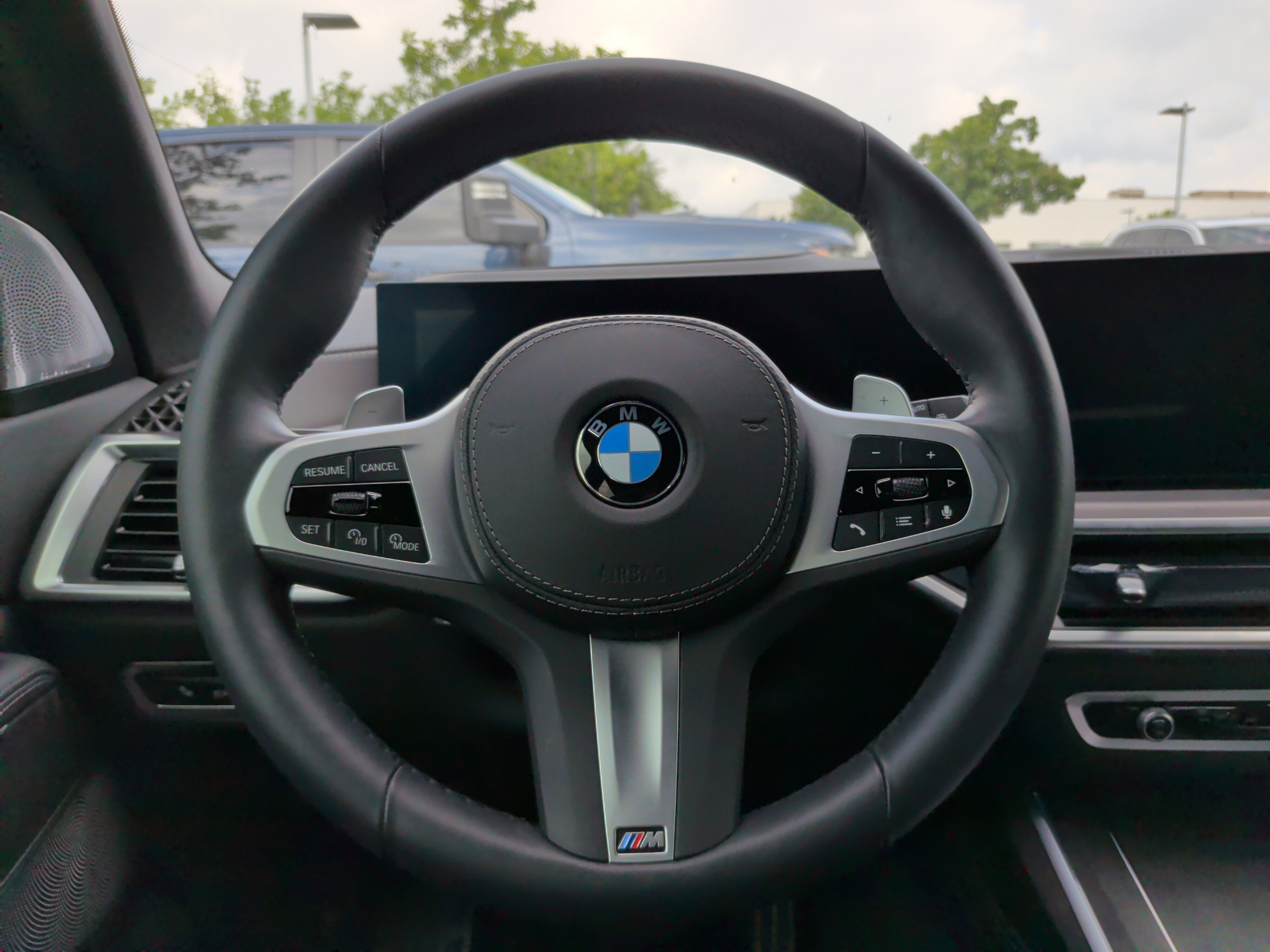 Certified 2026 BMW X7 xDrive40i w/ M Sport Package AWD/4WD image 22