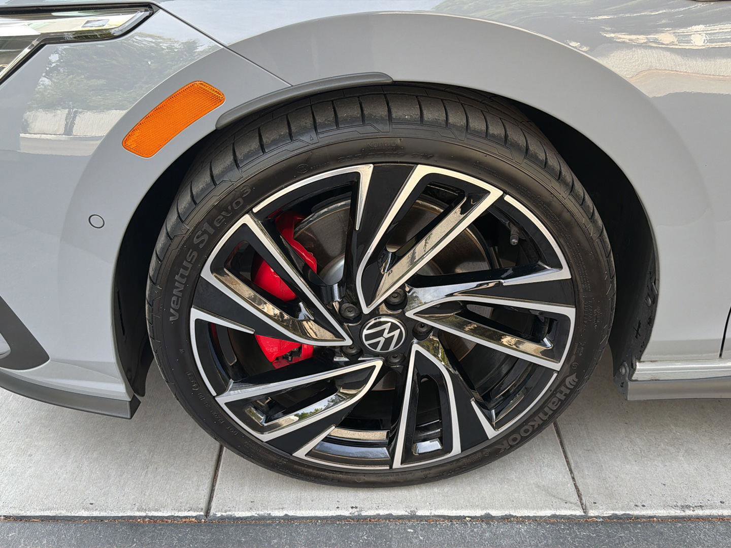 Certified 2024 Volkswagen GTI Autobahn FWD image 10
