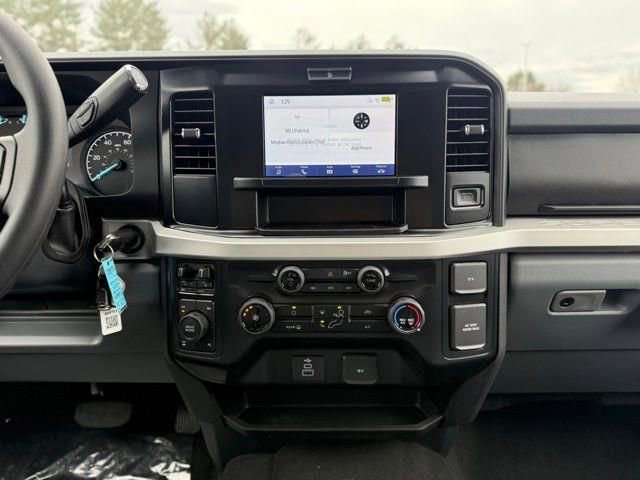 New 2026 Ford F250 XLT w/ FX4 Off-Road Package AWD/4WD image 21