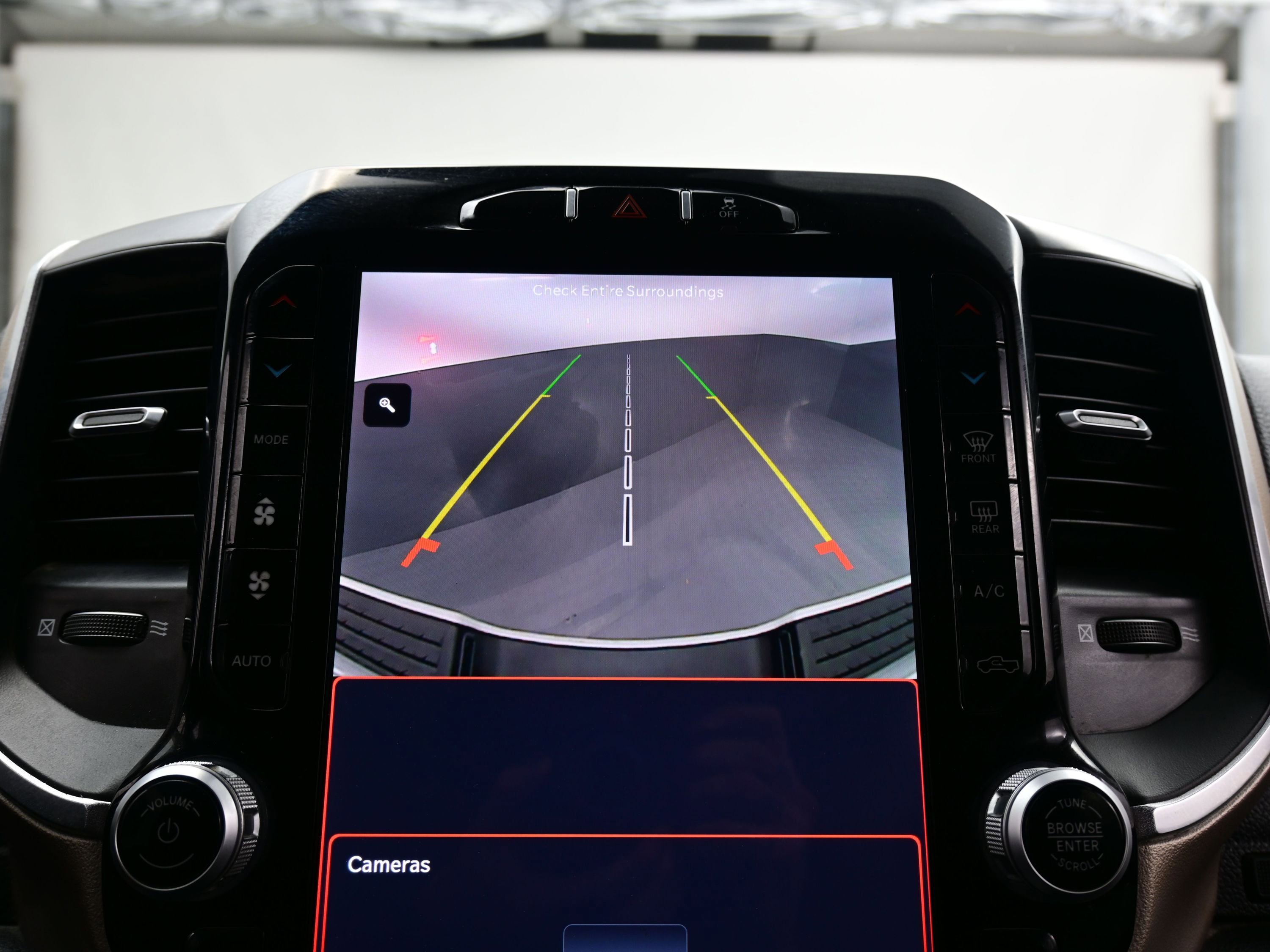 Used 2024 RAM 2500 Laramie image 17