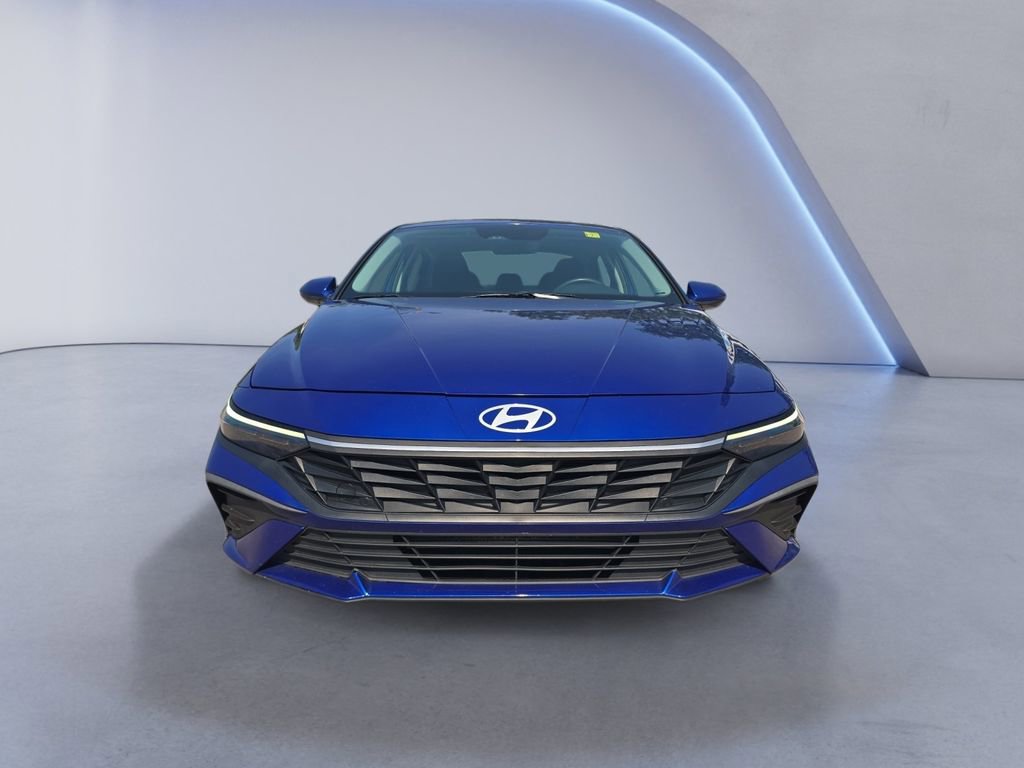 Used 2024 Hyundai Elantra SEL FWD image 8