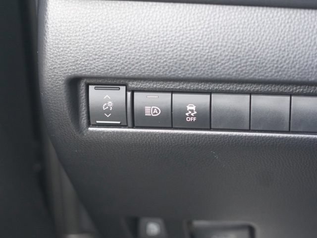 Used 2023 Toyota Venza Nightshade AWD/4WD image 19