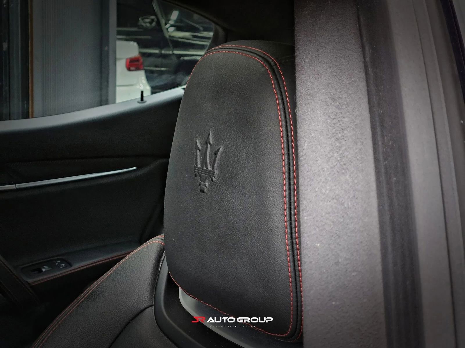 Used 2018 Maserati Ghibli S GranSport RWD image 14