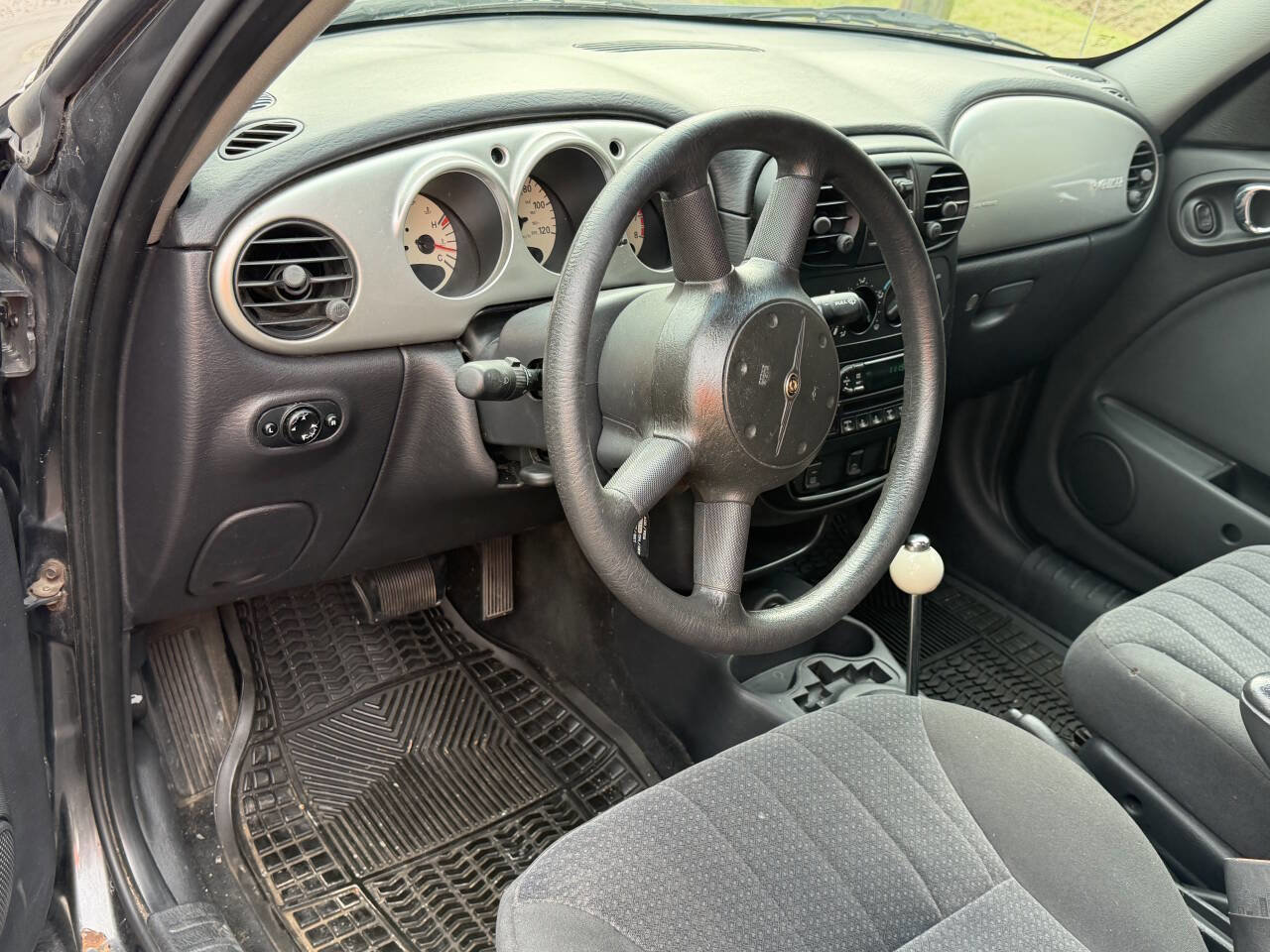 Used 2004 Chrysler PT Cruiser Touring image 12