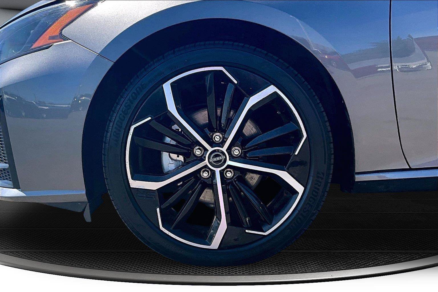 Used 2024 Nissan Altima 2.5 SR FWD image 32