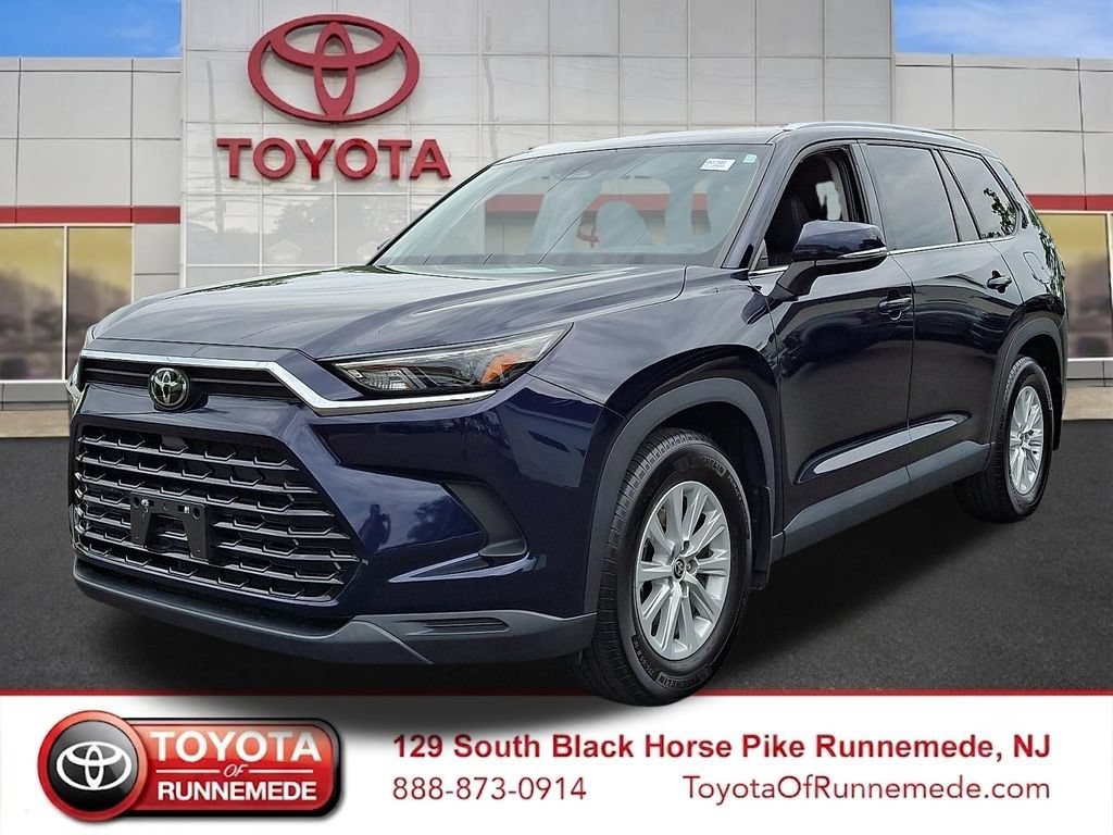 Certified 2024 Toyota Grand Highlander AWD image 3