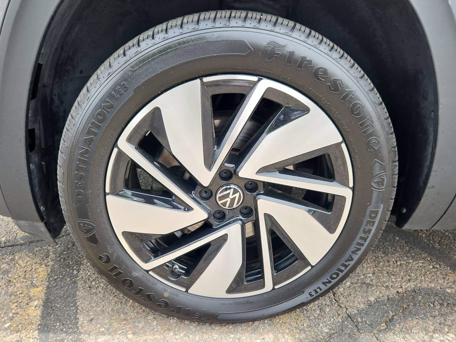 Used 2024 Volkswagen Atlas SE AWD/4WD image 19