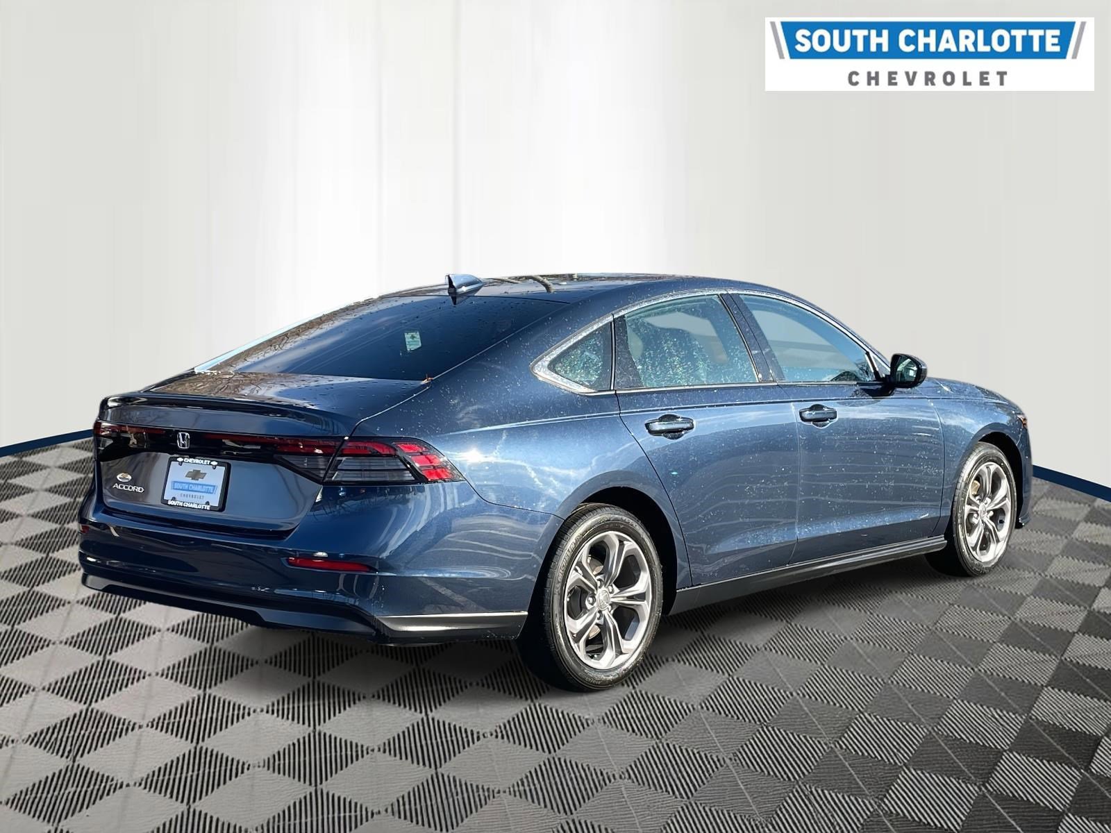 Used 2024 Honda Accord EX image 6