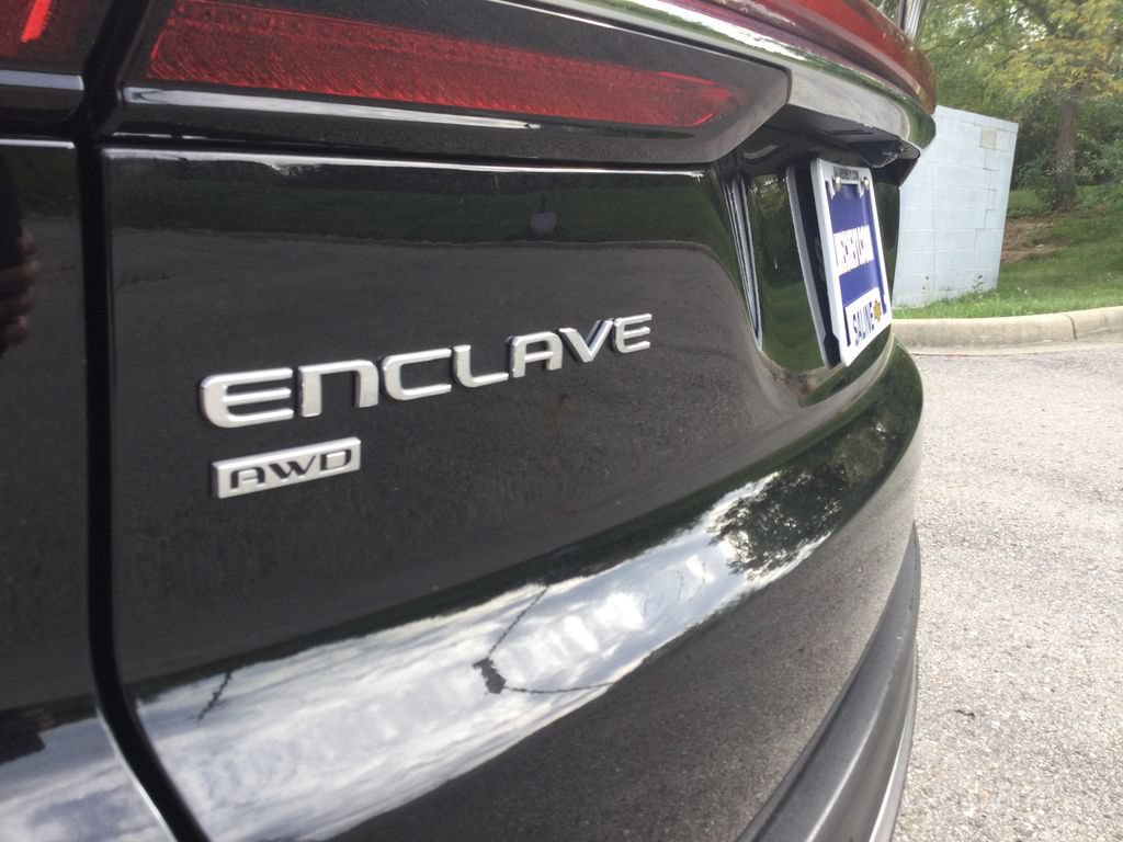 Used 2025 Buick Enclave Preferred AWD/4WD image 9