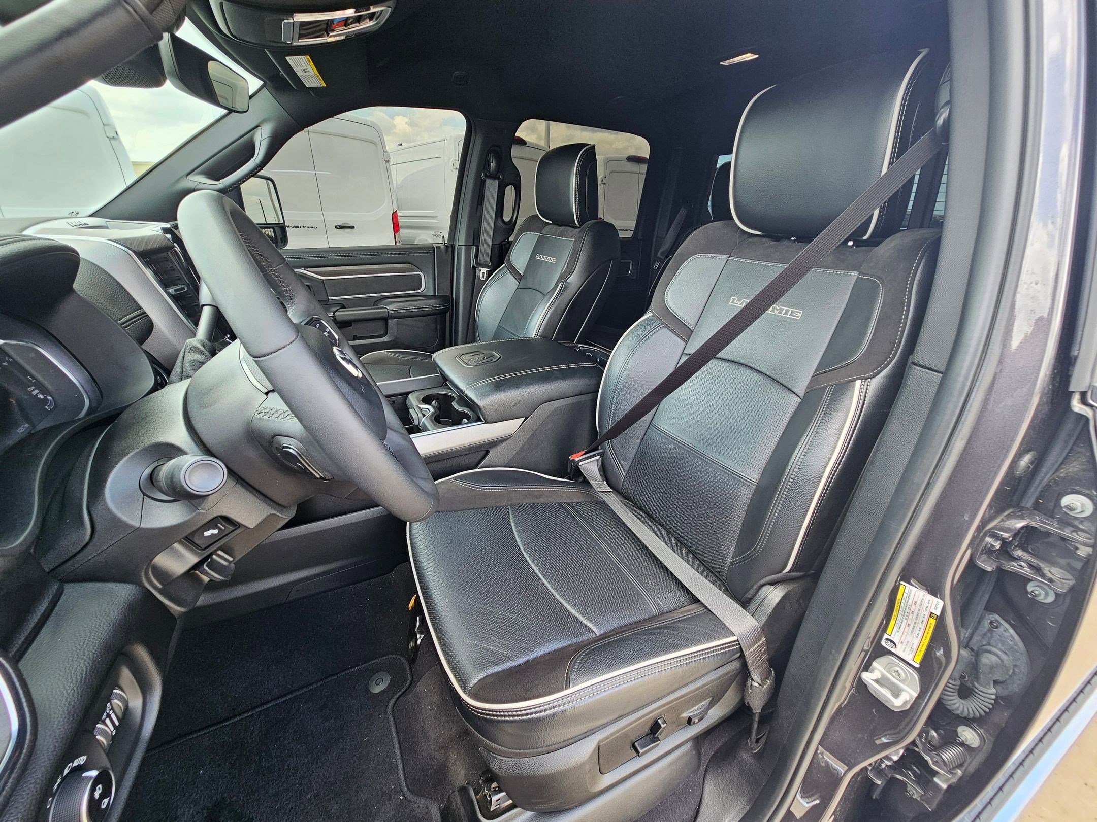 Used 2025 RAM 2500 Laramie image 16