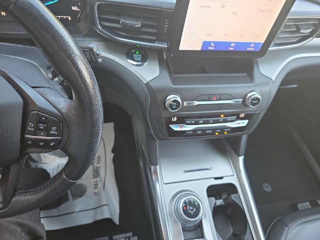 Used 2020 Ford Explorer XLT w/ Equipment Group 202A RWD image 26