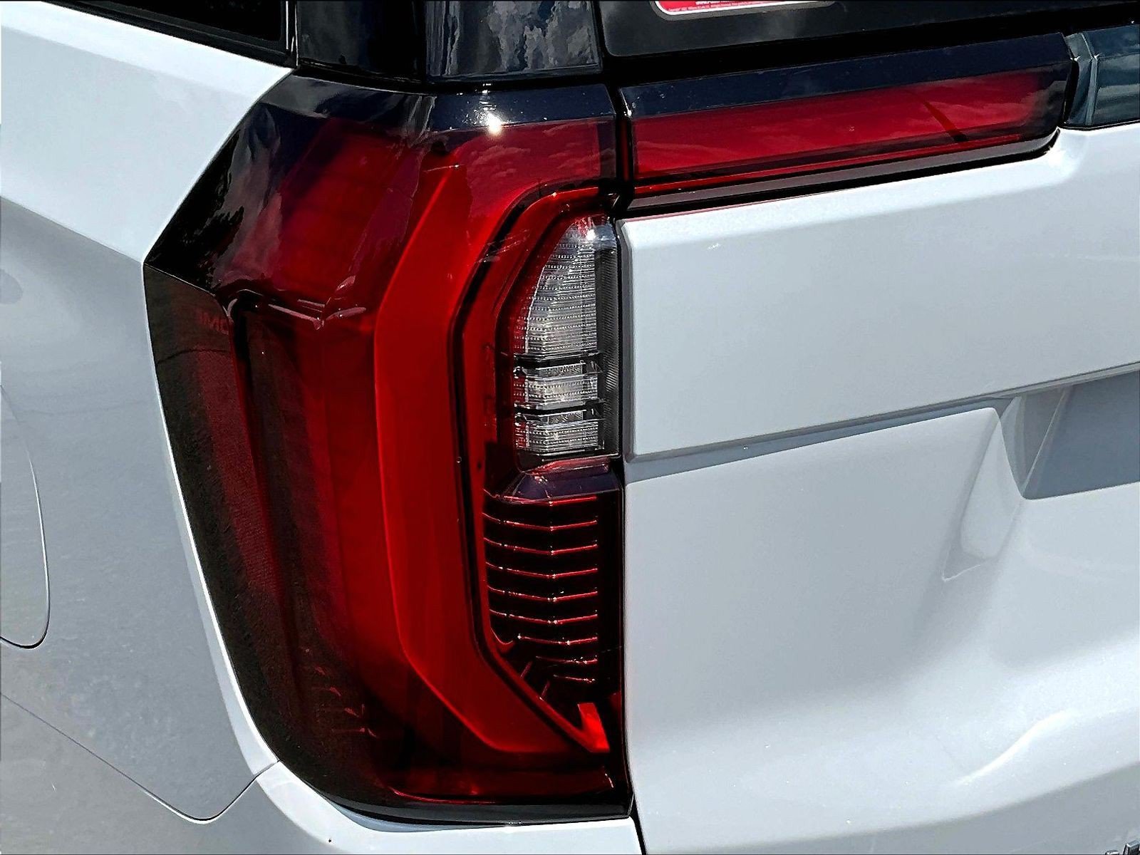 New 2026 GMC Yukon XL Denali Ultimate w/ LPO, Floor Liner Package AWD/4WD image 14