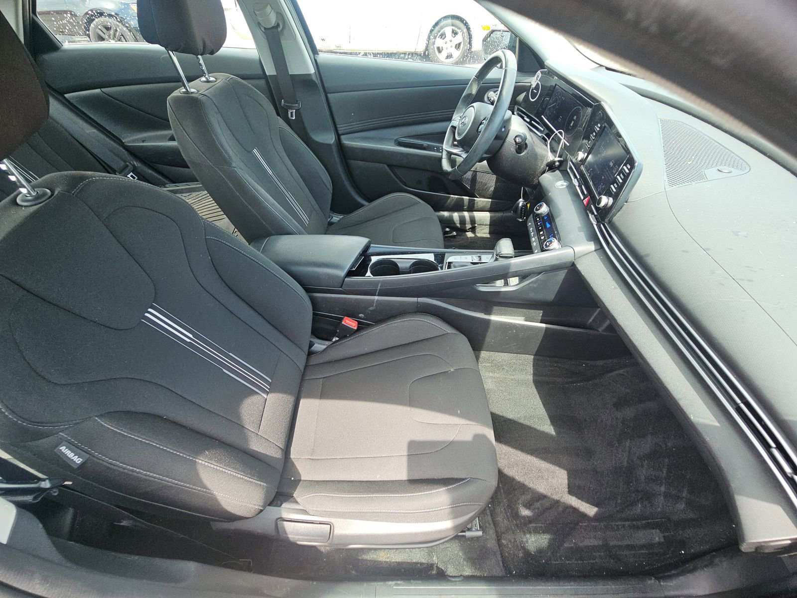 Used 2021 Hyundai Elantra SEL w/ Convenience Package FWD image 11