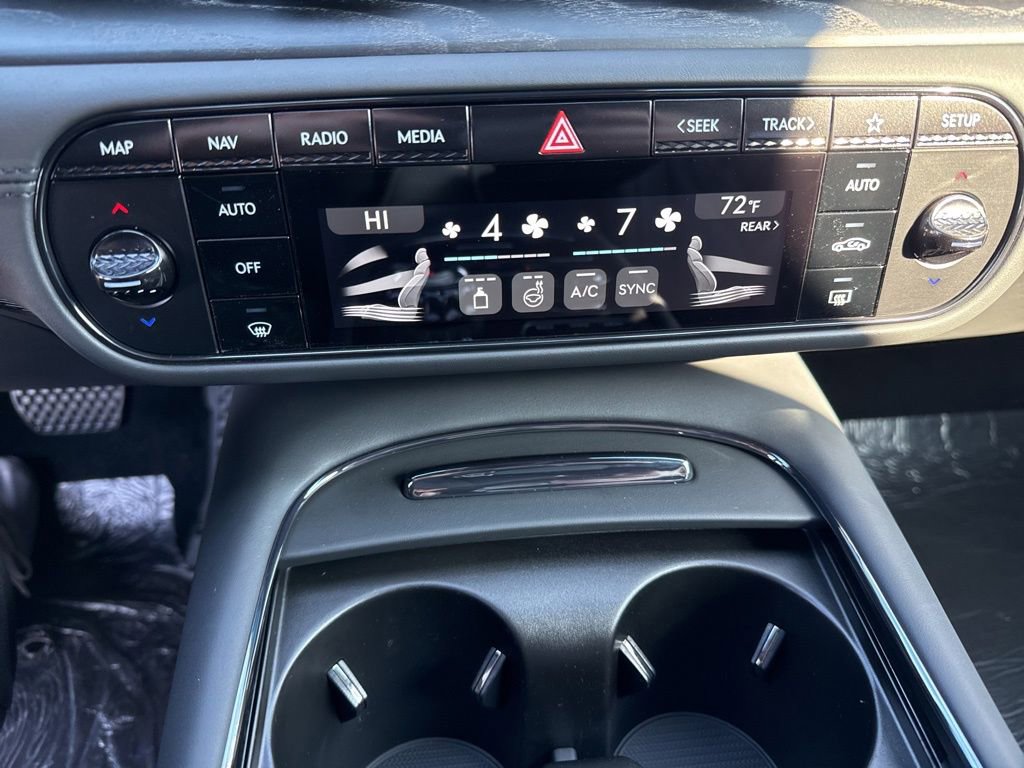 New 2026 Genesis G90 3.5T Prestige image 25