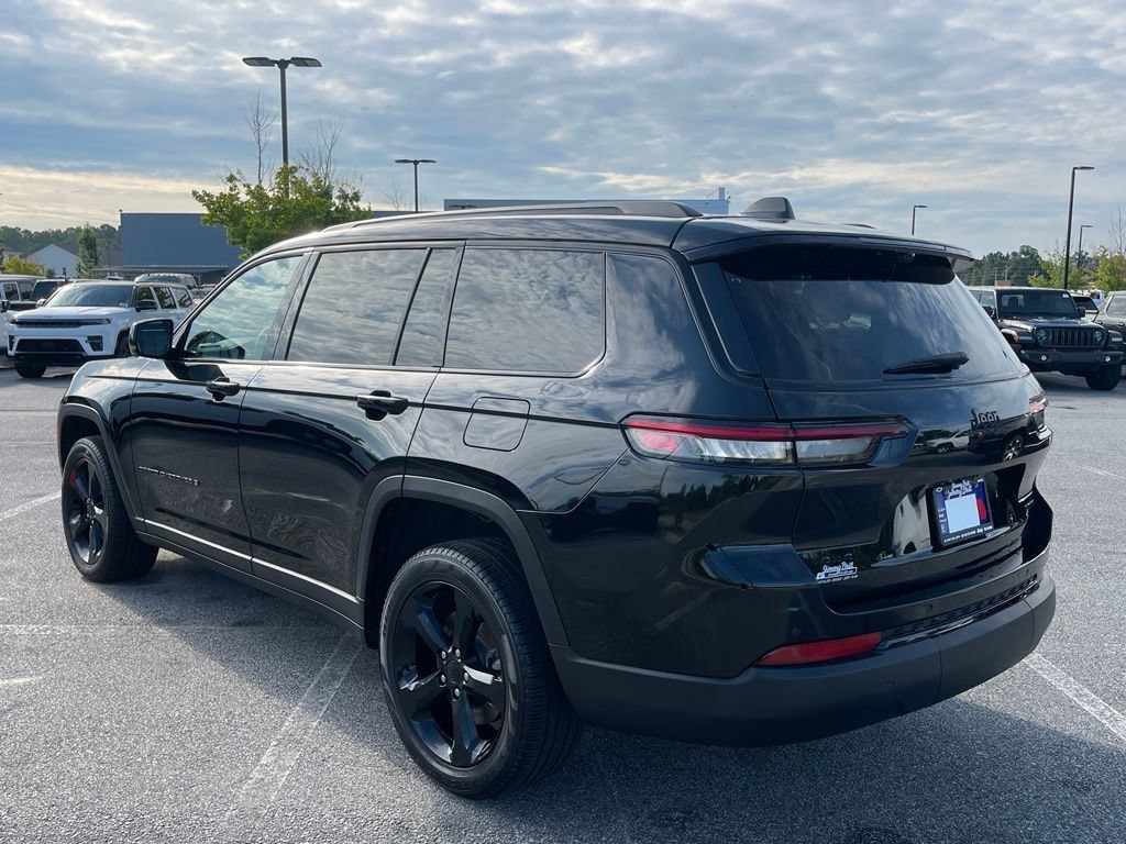 Used 2025 Jeep Grand Cherokee L Limited w/ Luxury Tech Group II AWD/4WD image 8