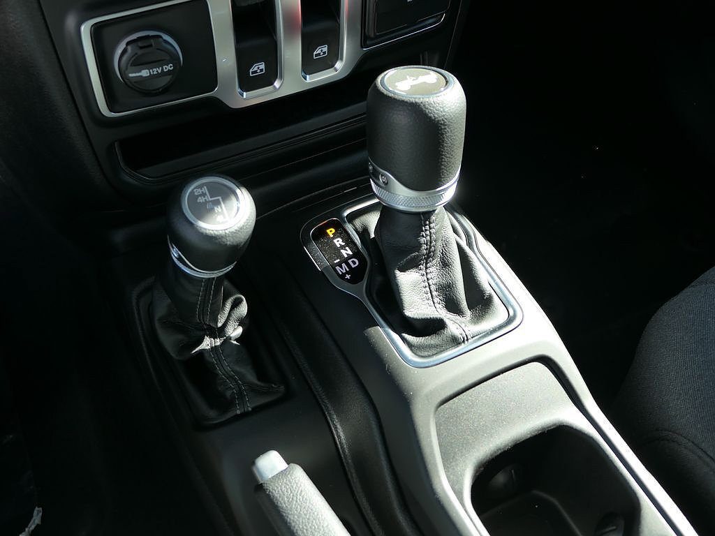 New 2026 Jeep Wrangler Sport AWD/4WD image 17