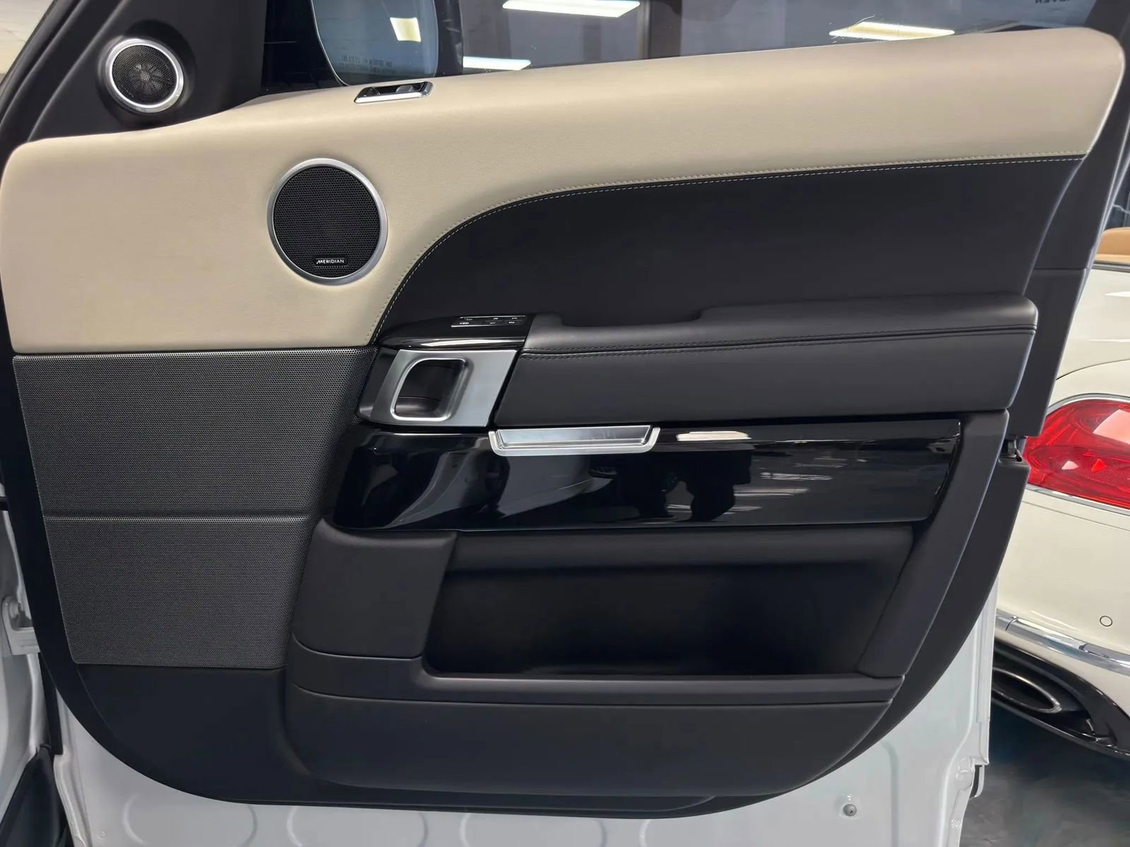 Used 2019 Land Rover Range Rover HSE AWD/4WD image 19