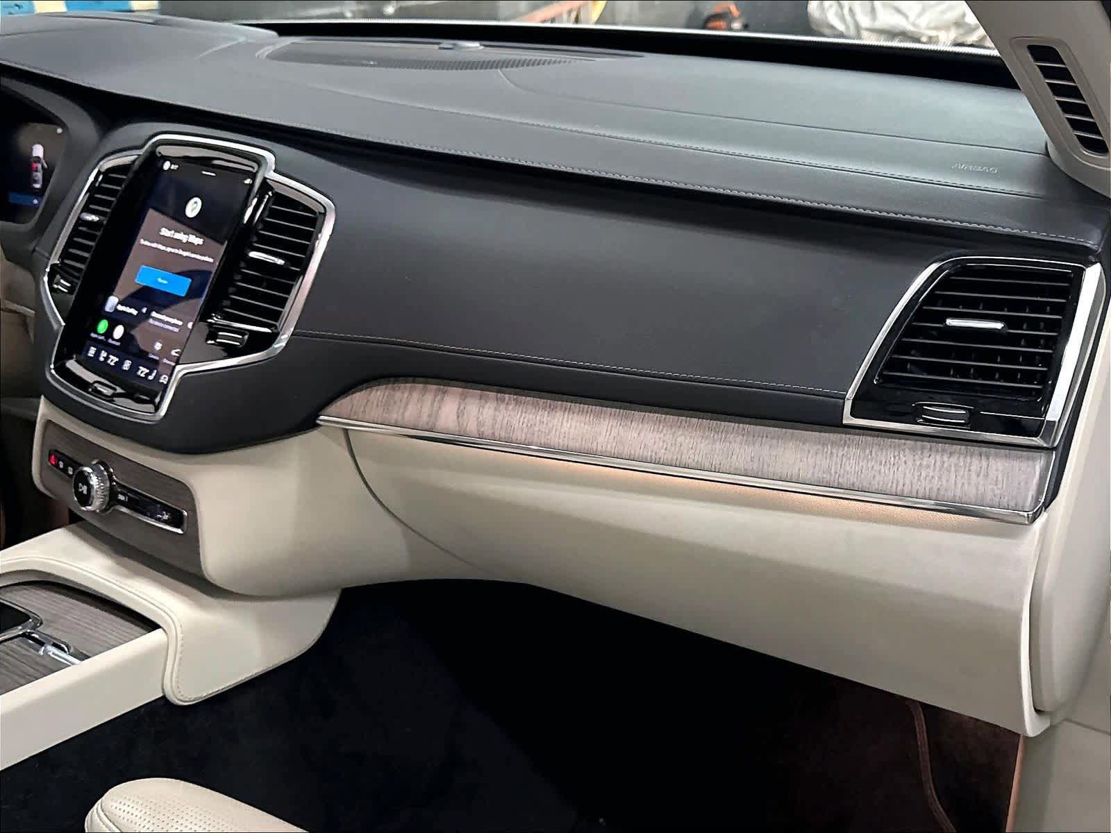 Used 2023 Volvo XC90 B6 Ultimate AWD/4WD image 18