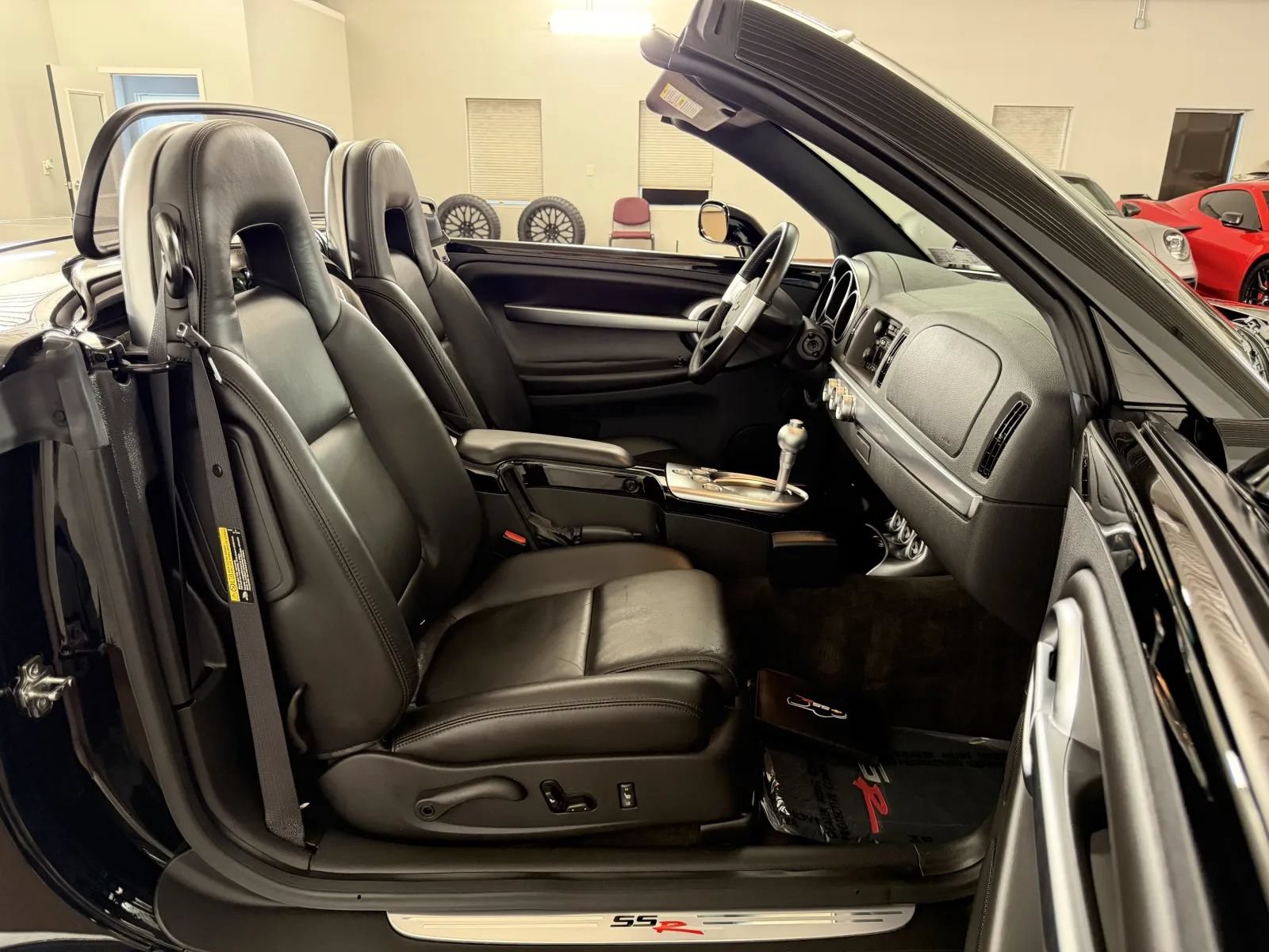 Used 2006 Chevrolet SSR w/ Preferred Equipment Group RWD image 28