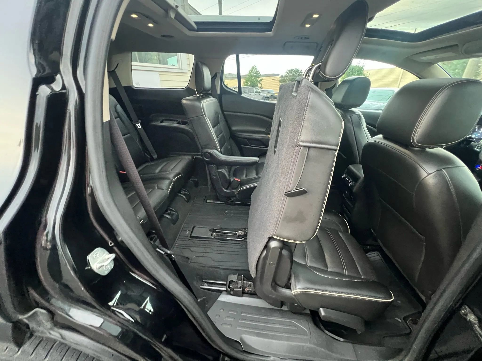 Used 2017 GMC Acadia Denali image 42