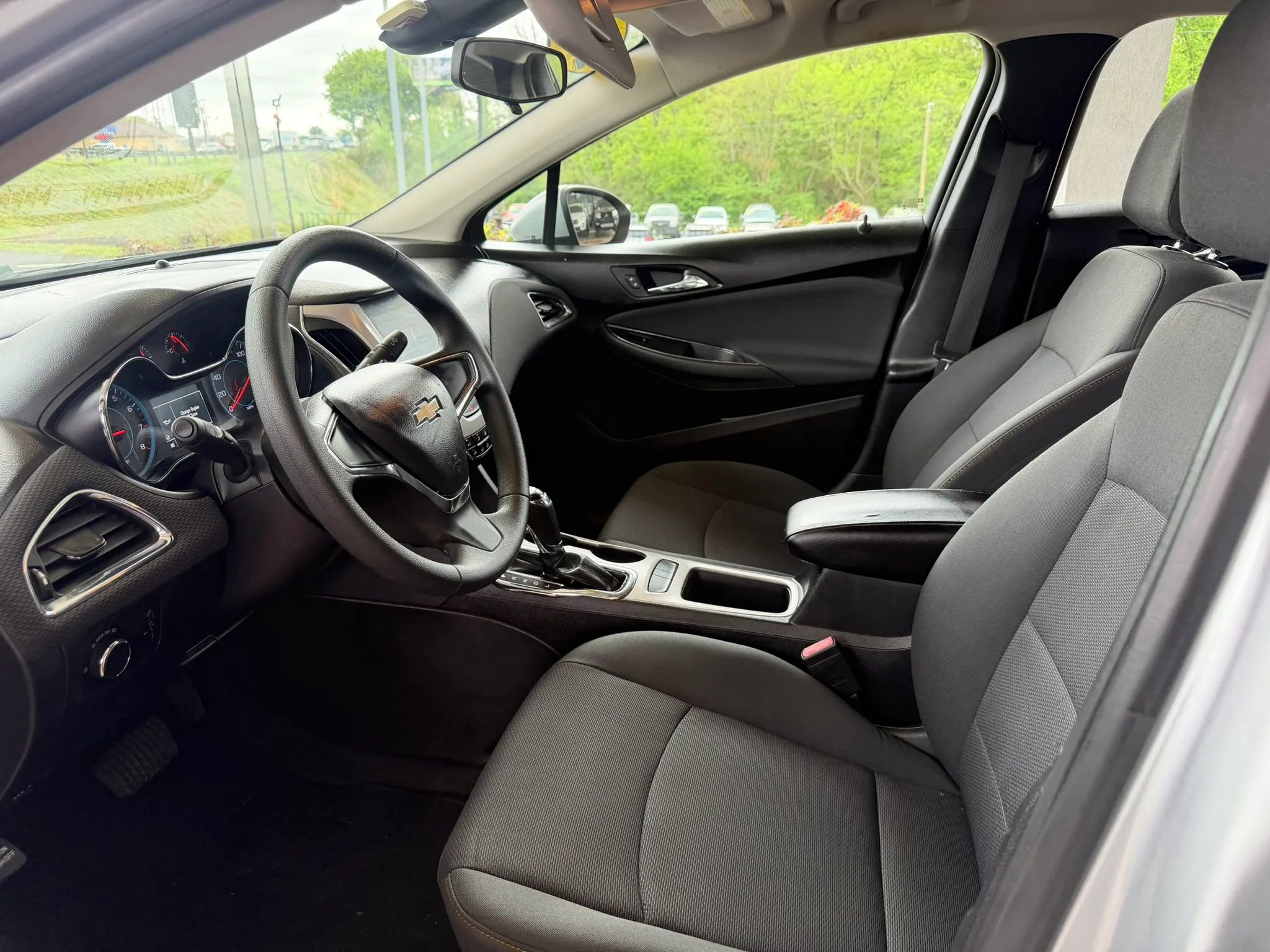 Used 2017 Chevrolet Cruze LS image 7