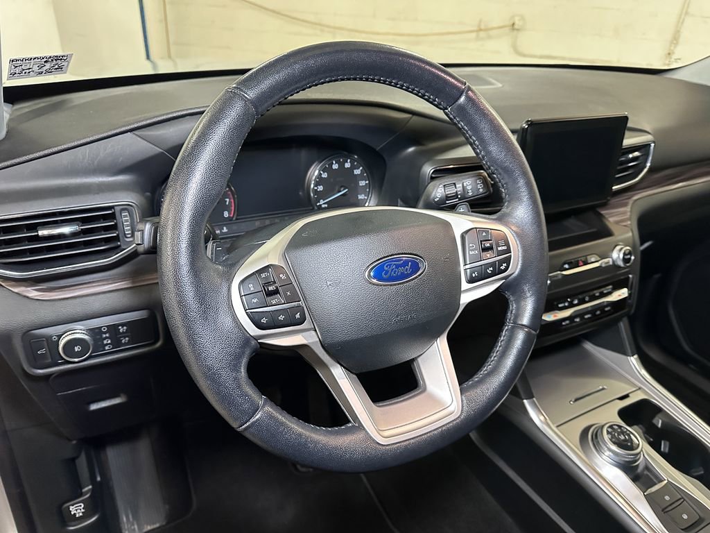 Used 2020 Ford Explorer Limited image 27