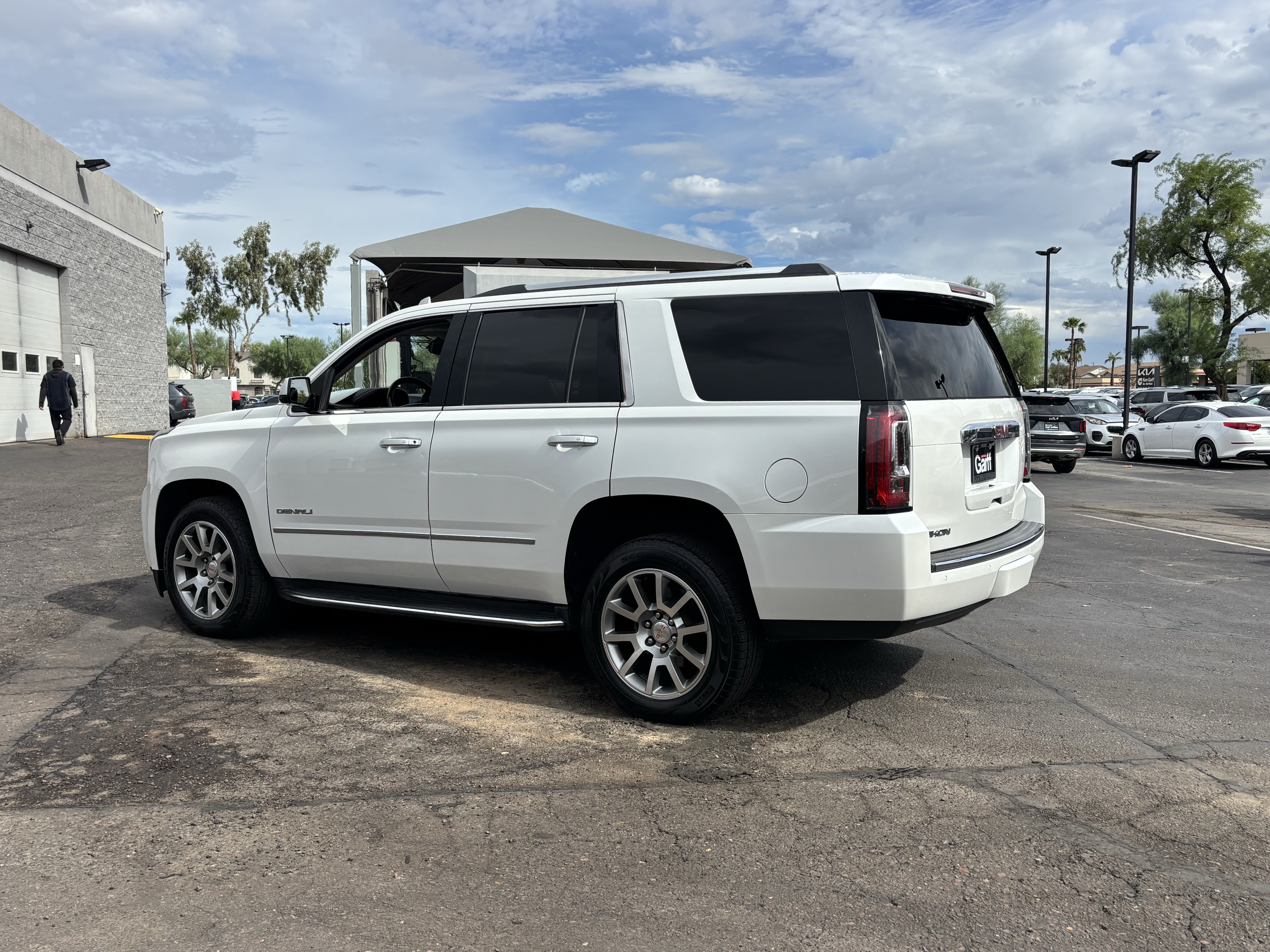 Used 2018 GMC Yukon Denali w/ Open Road Package AWD/4WD image 4
