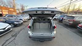 Used 2019 Toyota Highlander XLE AWD/4WD image 18