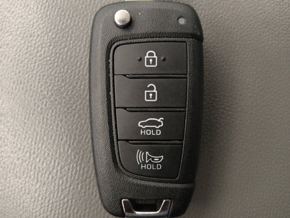 Used 2025 Hyundai Elantra SE FWD image 32