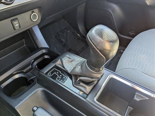 Used 2017 Toyota Tacoma SR AWD/4WD image 15