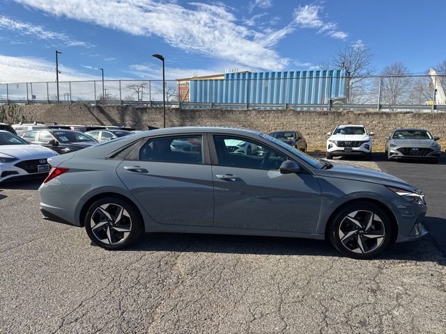 Certified 2023 Hyundai Elantra SEL w/ Convenience Package image 19
