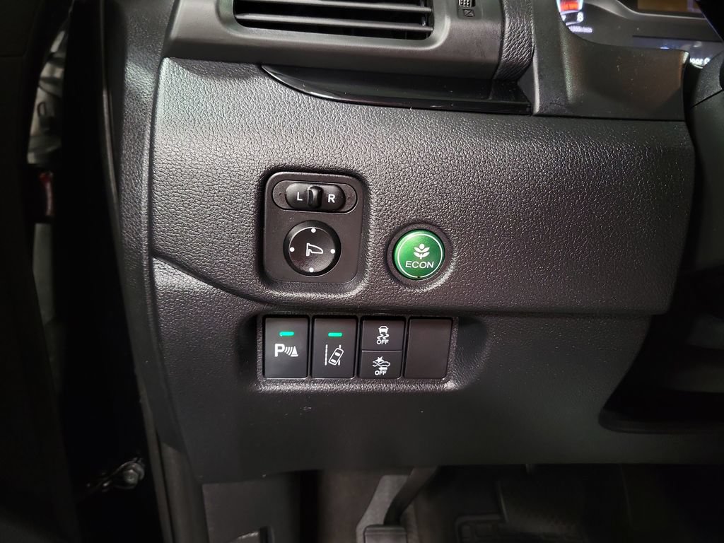 Used 2018 Honda Pilot Touring image 23