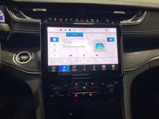 Used 2023 Jeep Grand Cherokee Limited w/ Luxury Tech Group II image 16