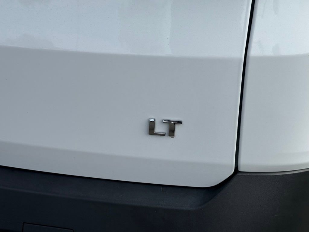 Used 2023 Chevrolet Traverse LT image 8