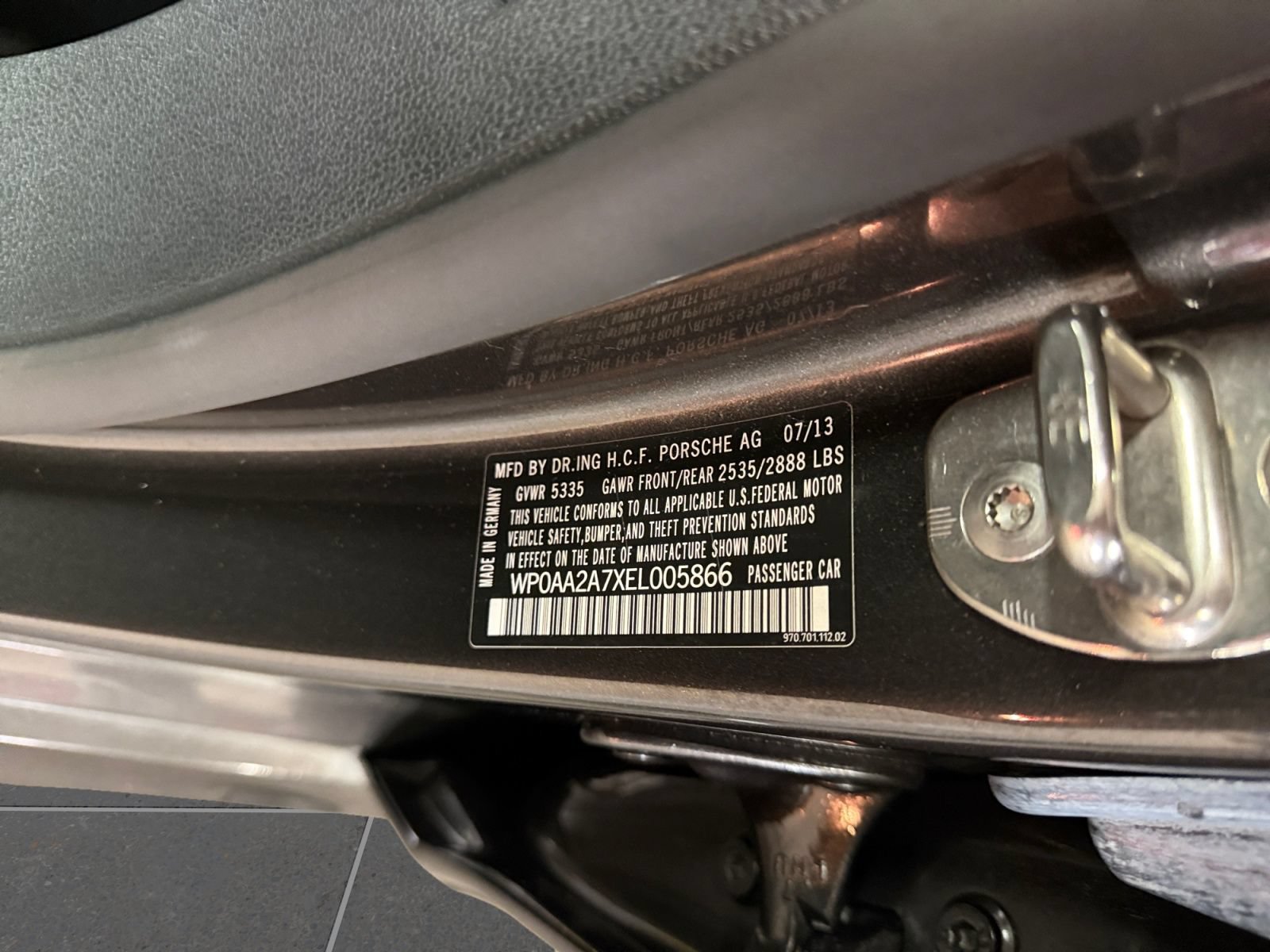Used 2014 Porsche Panamera 4 w/ Premium Package AWD/4WD image 39