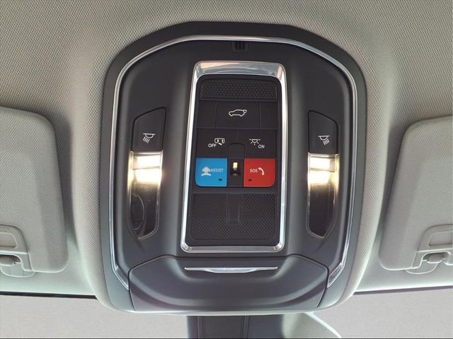 Used 2023 Jeep Grand Cherokee Limited AWD/4WD image 21