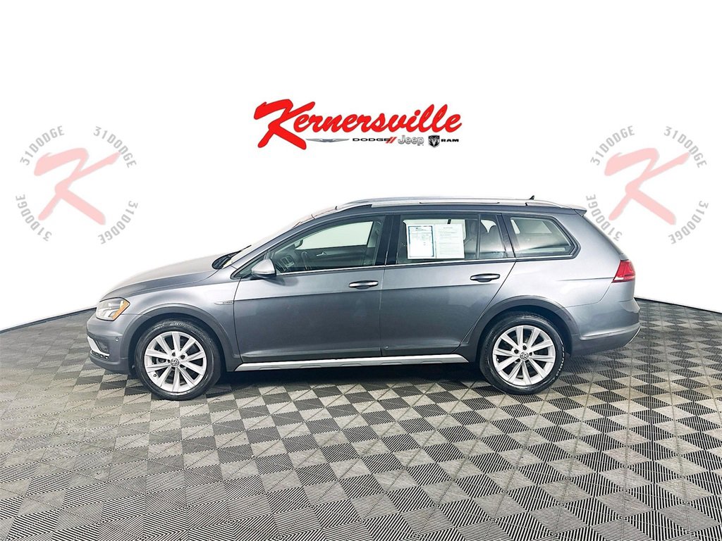 Used 2017 Volkswagen Golf Alltrack SE image 4