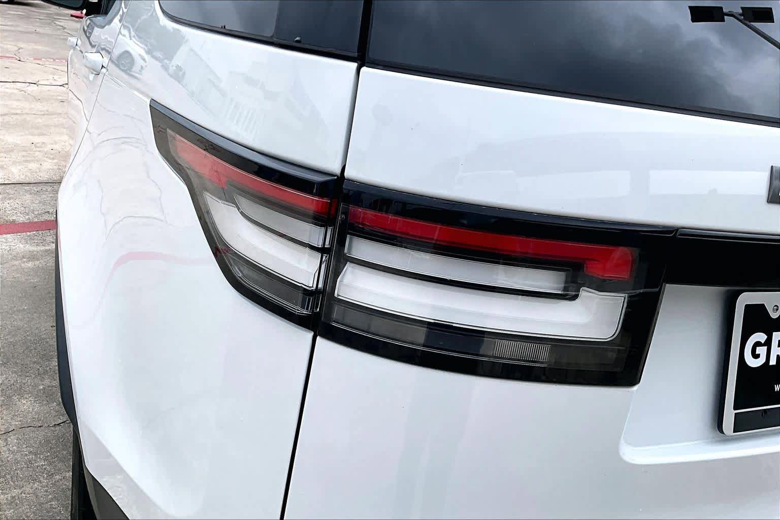 Used 2019 Land Rover Discovery SE AWD/4WD image 27